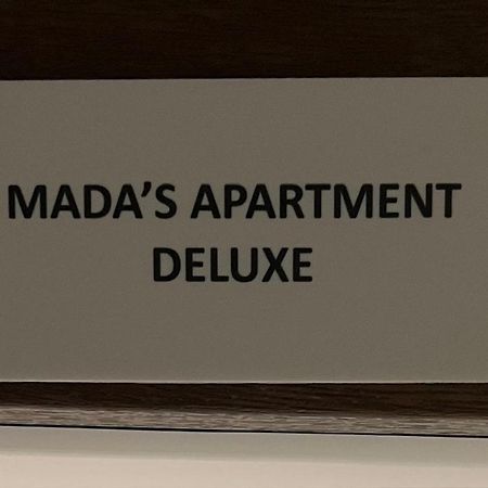 Mada'S Apartment Deluxe Bari Esterno foto